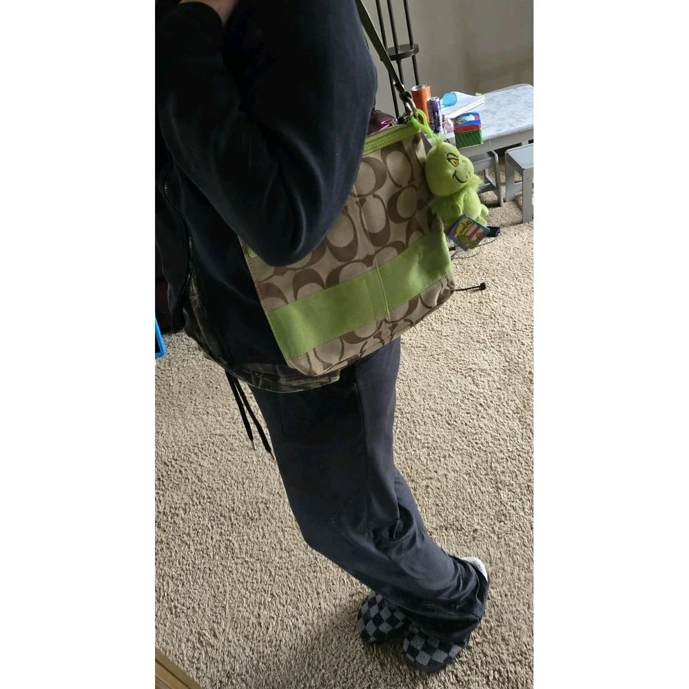 Coach Khaki Apple Green Signature Logo Canvas Purse Handbag G0973-F13674 Y2k - Picture 11 of 11